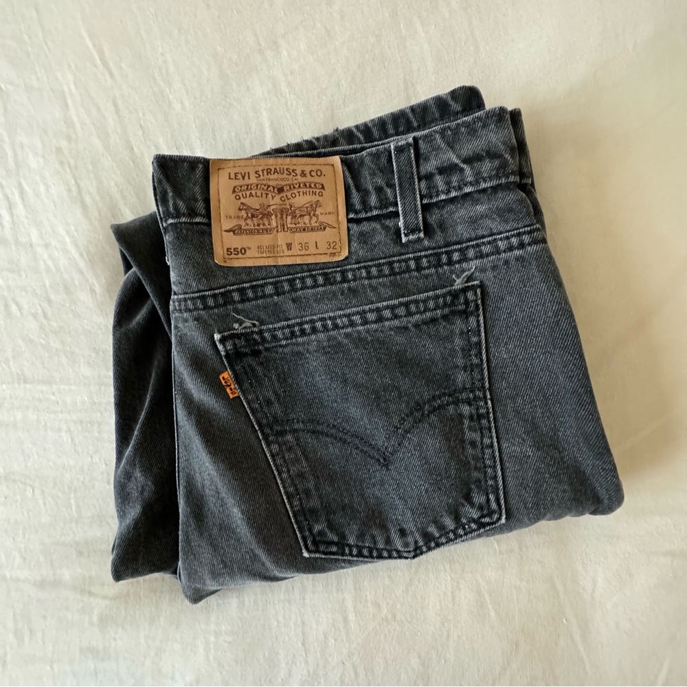 Vintage Levi’s 550 Men’s 90’s Black Distressed W36 L32 Orange Tab Worn In Unisex